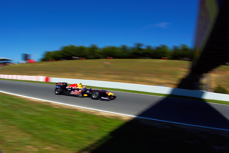 F1 – GP Ισπανίας 2011, ΕΔ2: Η McLaren «στις εξατμίσεις» της RBR