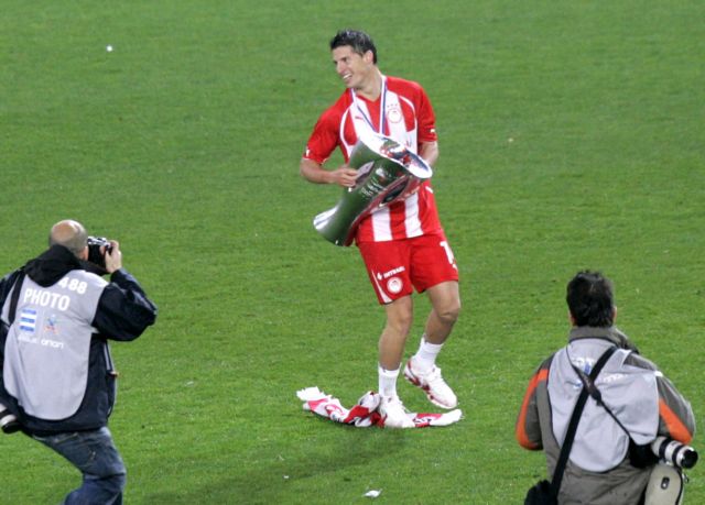 Για πολλά χρόνια θέλει να μείνει στον Ολυμπιακό ο Μιραλάς