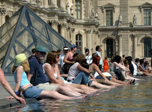 Αποχή από τις καλοκαιρινές διακοπές αποφασίζει το 55% των Γάλλων