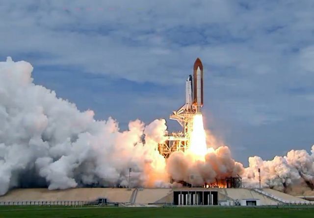 Το Atlantis αναχώρησε για την τελευταία αποστολή διαστημικού λεωφορείου