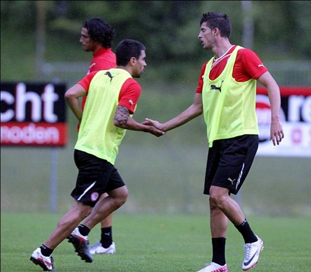 Γκολ στη βροχή για Ριέρα και Μιραλάς