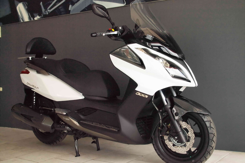 Νέα αξεσουάρ για το Kymco Downtown 300i