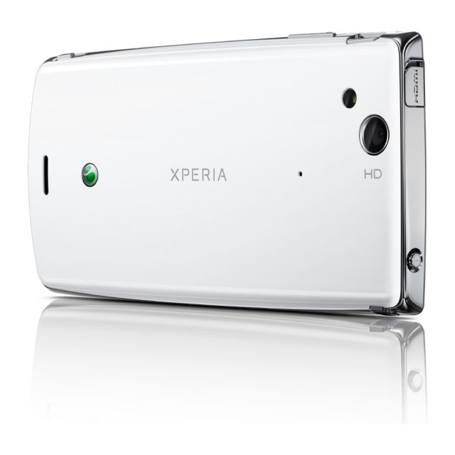 Η Sony Ericcson ανανεώνει πολλαπλώς τα Xperia και το Walkman