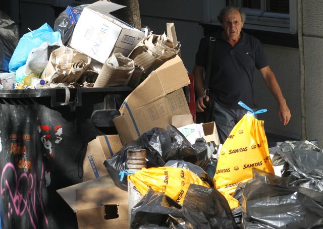 Σε κλοιό σκουπιδιών κινδυνεύει να βρεθεί ξανά η Αθήνα λόγω των κινητοποιήσεων συμβασιούχων