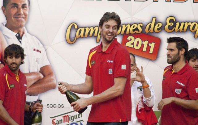 Υποδοχή ηρώων για τους Ισπανούς (pics&vid)