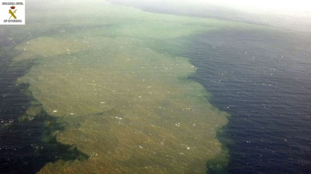 Κηλίδα στον Ατλαντικό αφήνει πίσω της υποθαλάσσια ηφαιστειακή έκρηξη στα Κανάρια