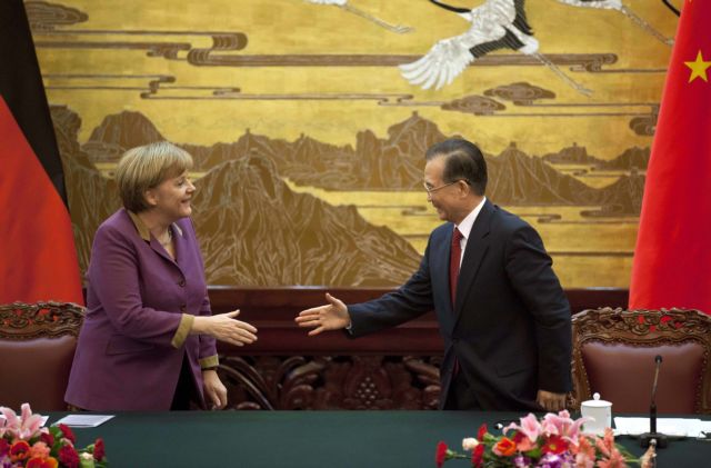 Στήριξη, χωρίς ρητές δεσμεύσεις «δίνει» η Κίνα στην Μέρκελ για την ευρω-κρίση