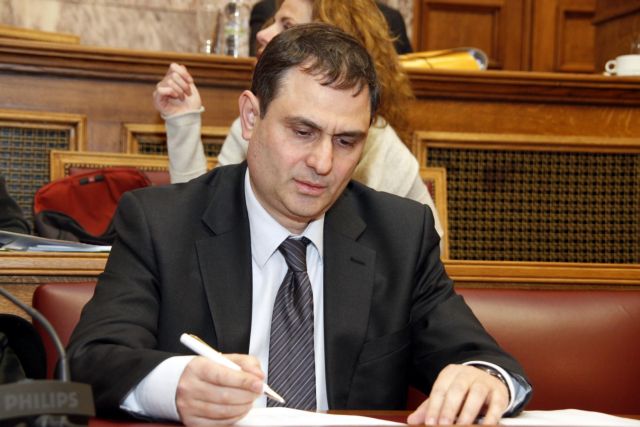 Θα επιδιώξουμε τα νέα ομόλογα να διέπονται από το ελληνικό δίκαιο, λέει ο Φ. Σαχινίδης