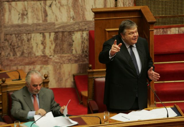 Κρίσιμη συνάντηση Βενιζέλου και Κουτρουμάνη με την τρόικα για μισθούς και επικουρικές