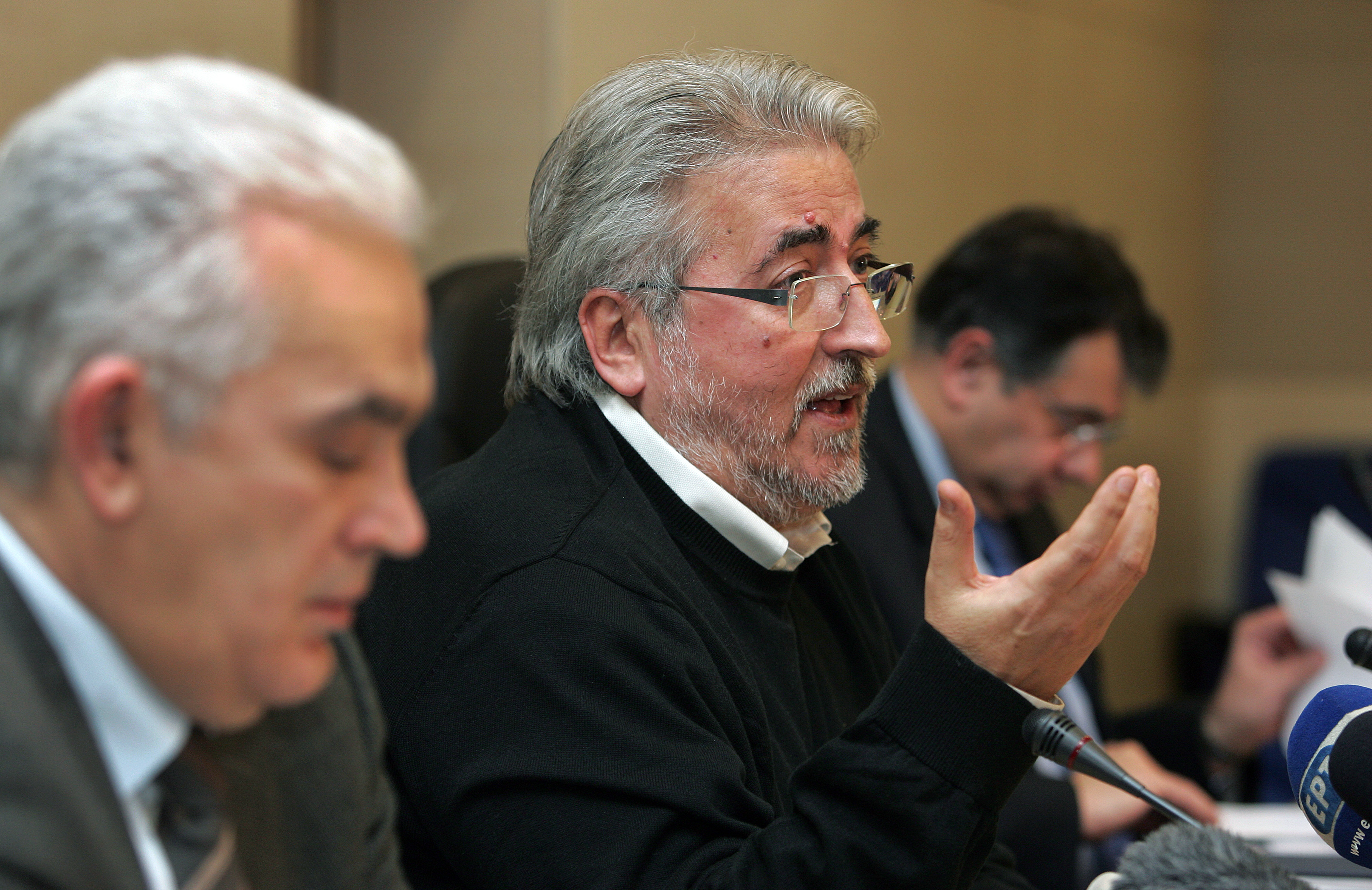 Επιμένουν στη διατήρηση του κατώτατου και 13ου – 14ου μισθού ΓΣΕΕ και εργοδότες