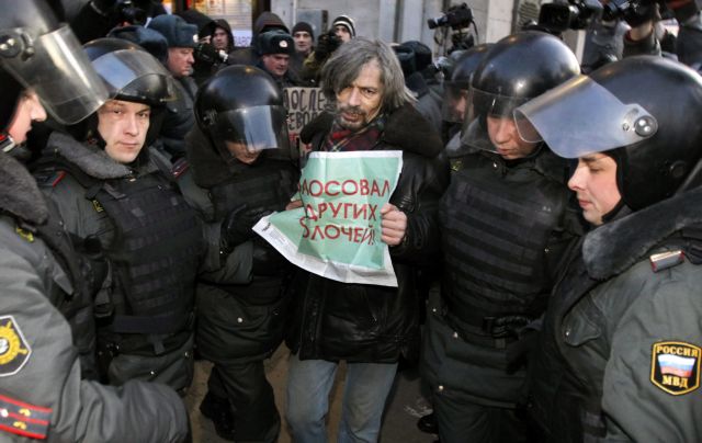 «Κάνει κρύο, μη διαδηλώνετε» συστήνει ο επικεφαλής των Υπηρεσιών Υγείας στους Ρώσους