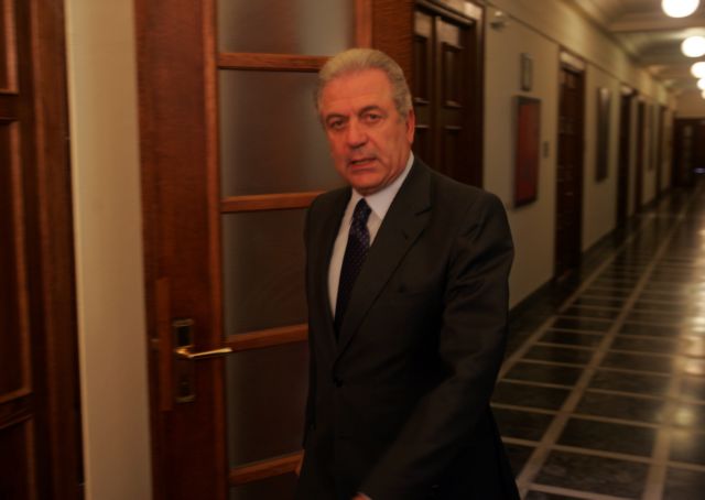 Ανασχηματισμό ζητά από τον πρωθυπουργό ο Δημήτρης Αβραμόπουλος