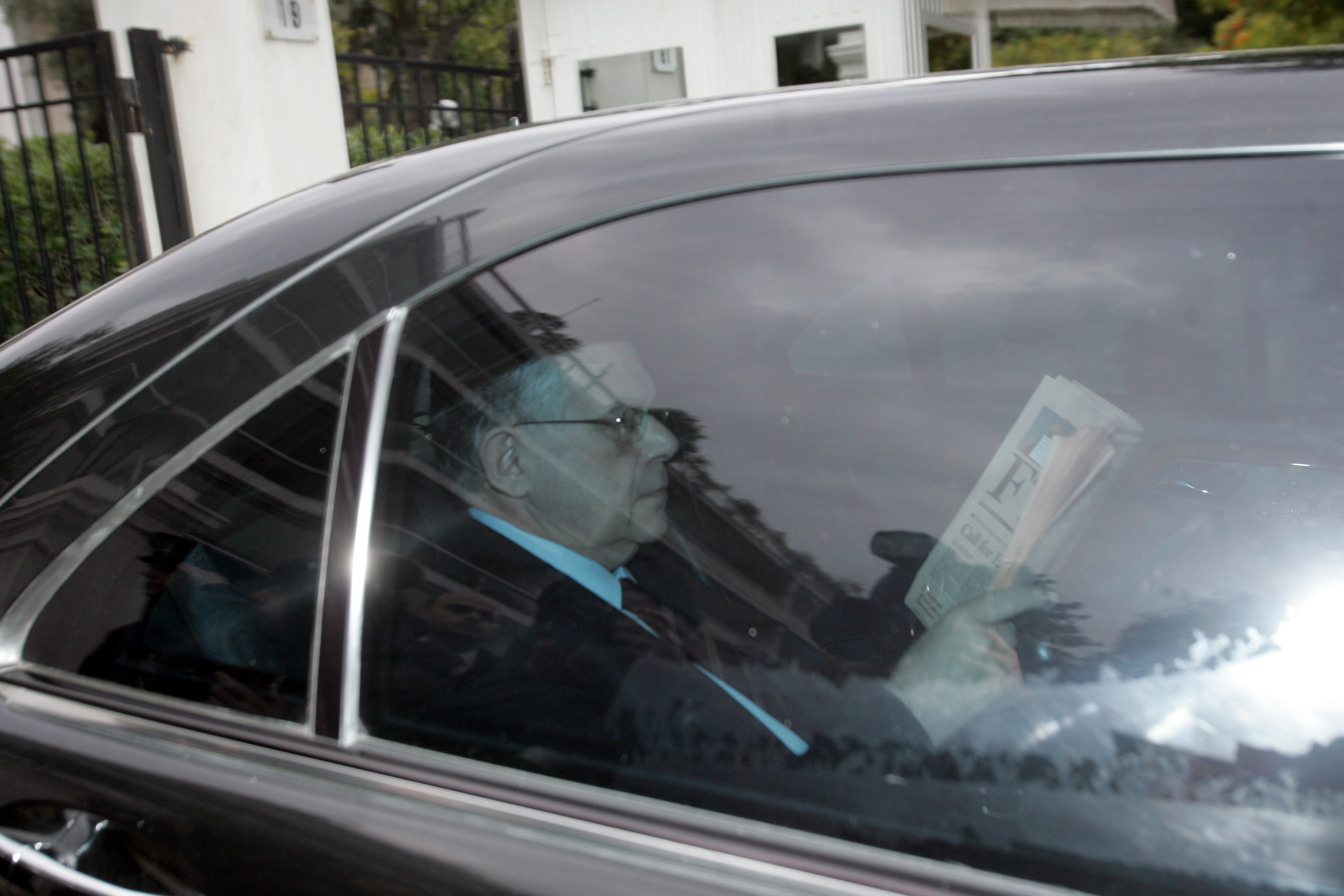 Αποχώρησε η τρόικα από το Μαξίμου μετά τη νέα συνάντηση με τον πρωθυπουργό