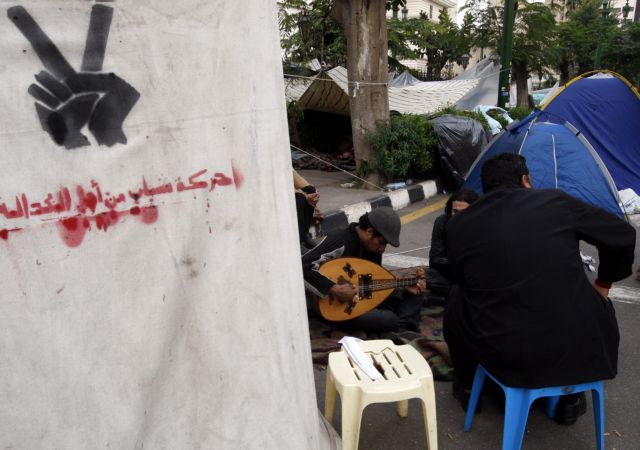 Σε δίκη 44 άτομα στην Αίγυπτο για τις χρηματοδοτήσεις των ΜΚΟ