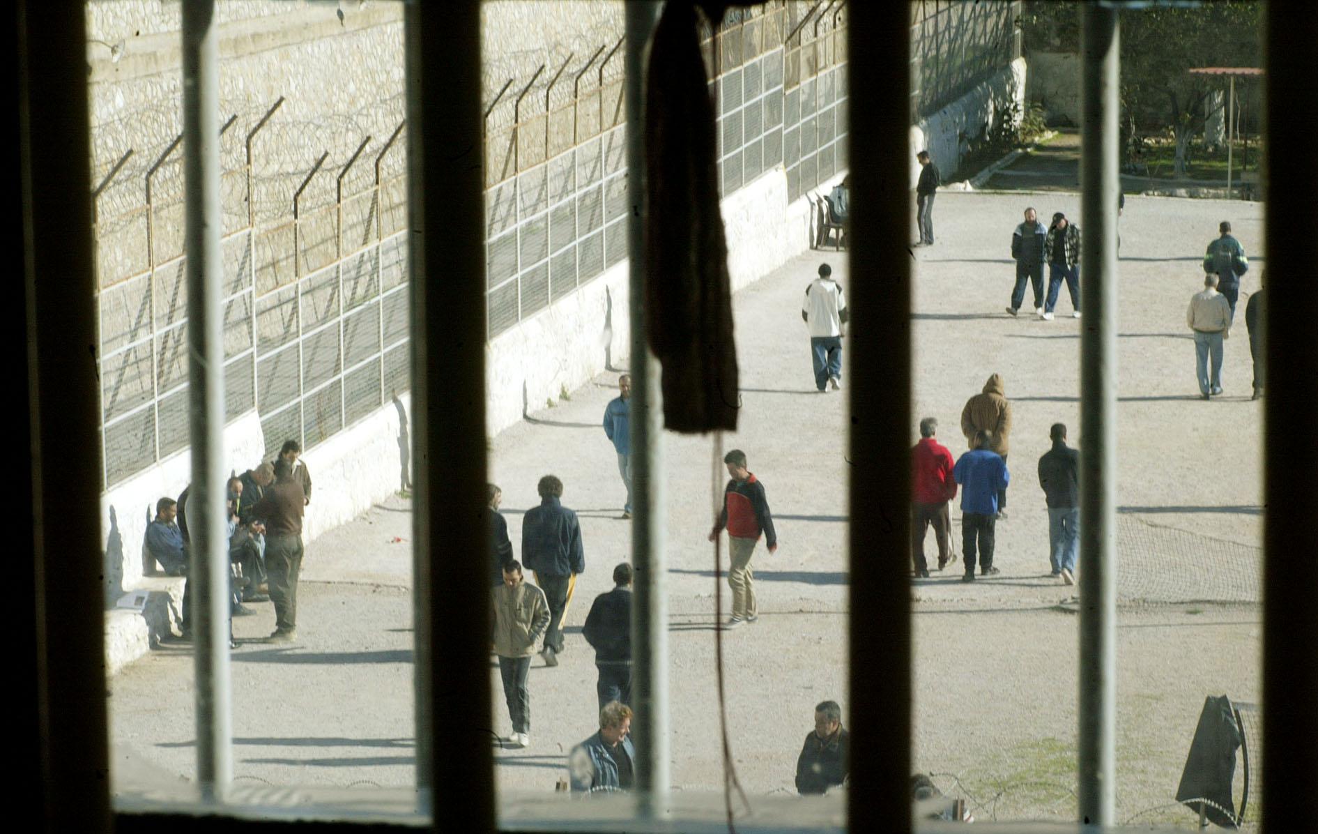 Ναρκωτικά εντός ψυγείου επιχείρησε να περάσει επισκέπτης σε έγκλειστο του Κορυδαλλού