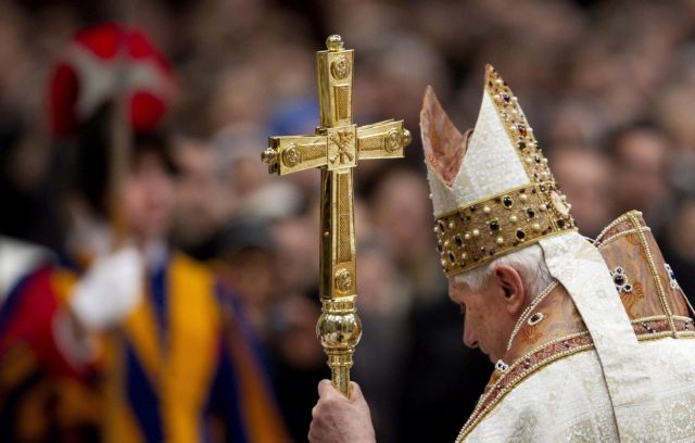 Να σταθεί δίπλα στα θύματα παιδεραστίας καλεί ο Πάπας την Καθολική Εκκλησία