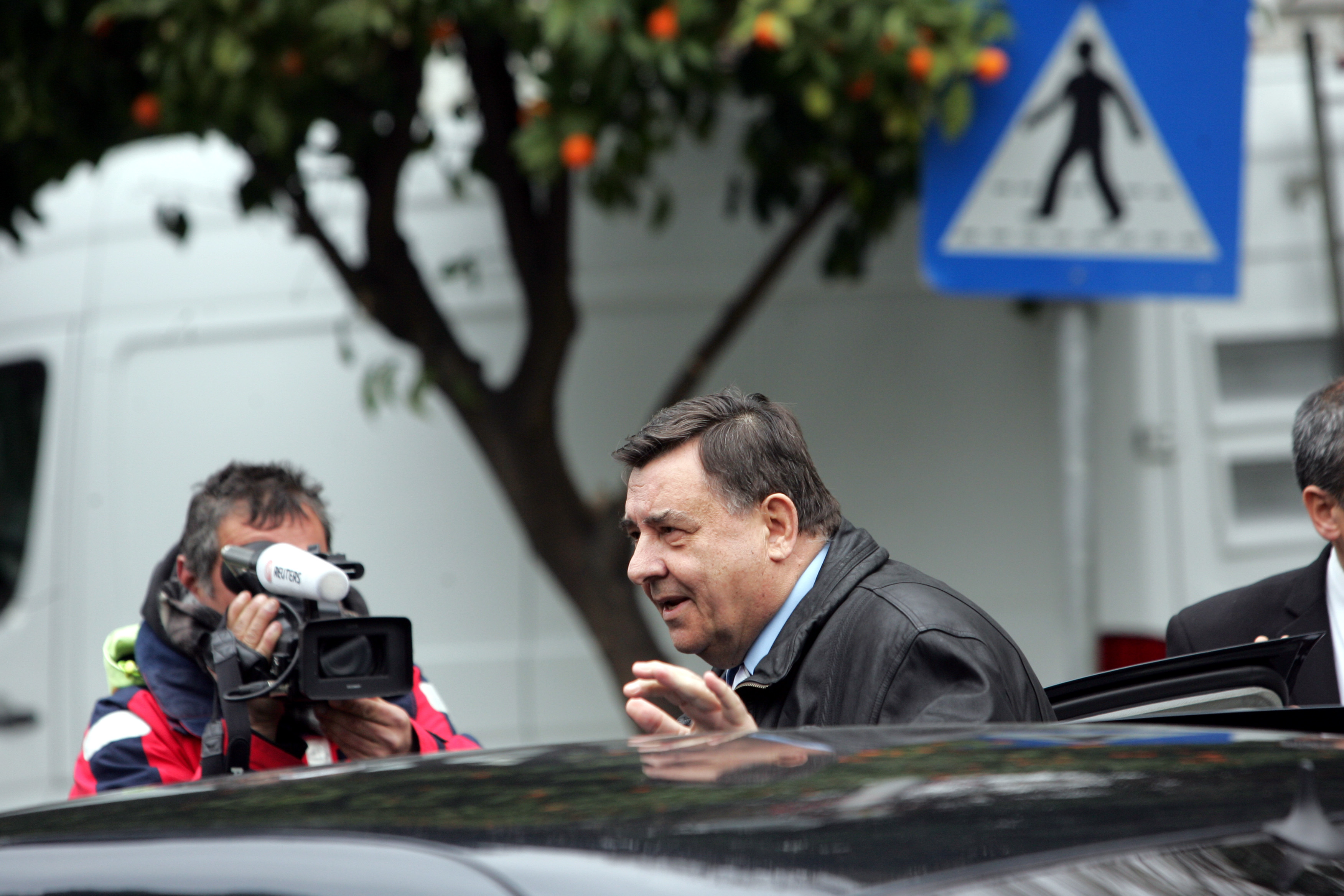 Μετά τη μελέτη του (μεταφρασμένου) μνημονίου ο Γ.Καρατζαφέρης στο Μαξίμου