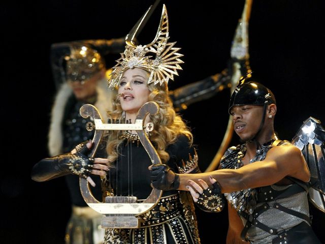 Τα ρούχα της αυτοκράτειρας