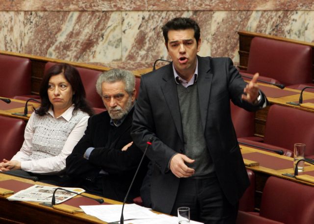 Πολιτικοί νάνοι υποδουλώνουν μια χώρα στις τράπεζες, δηλώνει ο Αλ.Τσίπρας