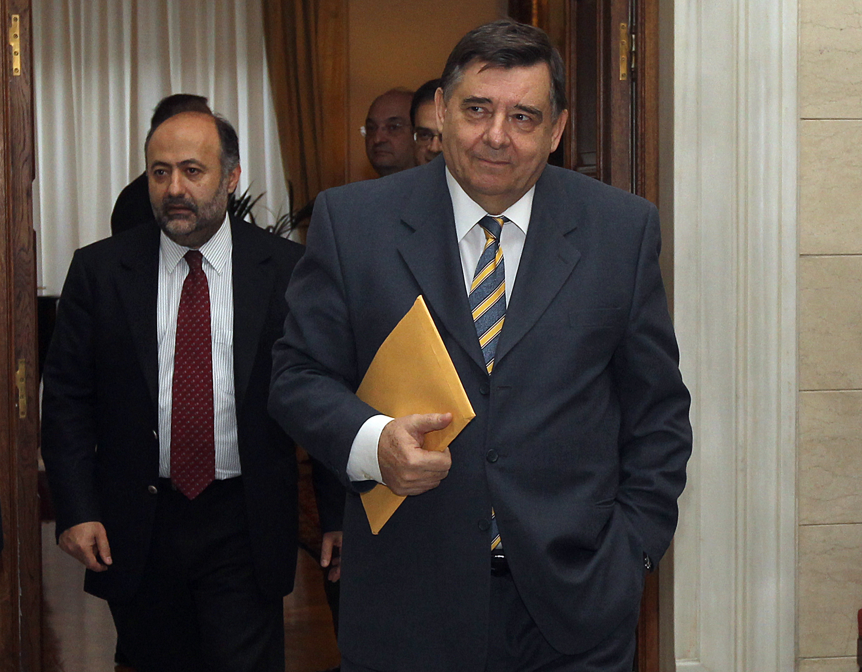 Τις επόμενες ημέρες στη Βουλή τα νέα μέτρα, λέει ο Γ.Καρατζαφέρης