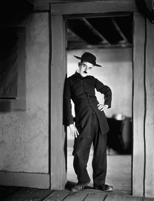 Οι πλούσιοι και διάσημοι που μπήκαν στο «στόχαστρο» του FBI