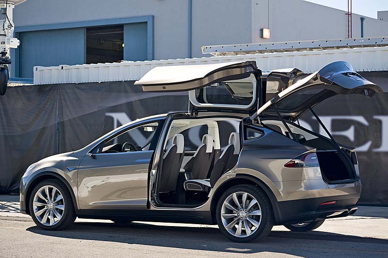 Tesla Model X: H πρακτική πλευρά της ηλεκτροκίνησης
