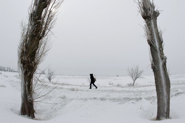 Παγωμένη παραμένει η ανατολική Ευρώπη, τους 600 φτάνουν οι νεκροί