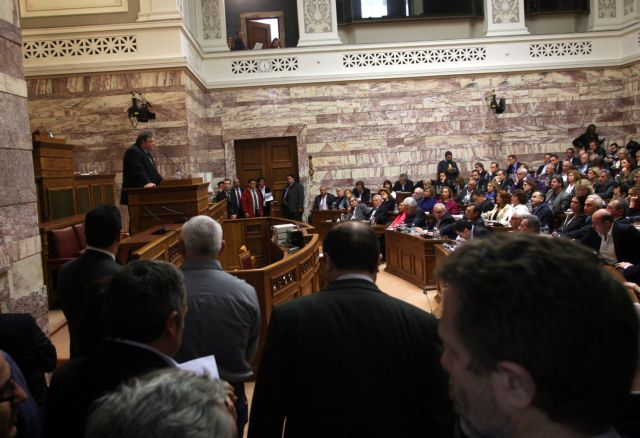 Αντισυνταγματικές ρυθμίσεις στο Μνημόνιο εντοπίζει η Επιστημονική Υπηρεσία της Βουλής