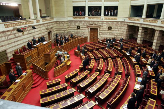 Έξι βουλευτές του ΠΑΣΟΚ θα απέχουν από την ψηφοφορία για το Μνημόνιο