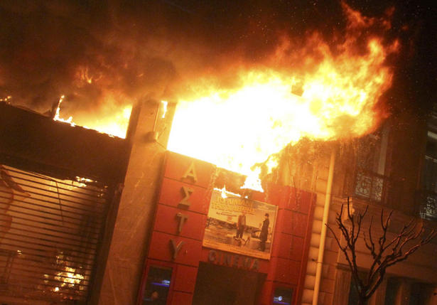 Μάς ζήτησαν λεφτά για να μην κάψουν τον κινηματογράφο, λέει ο ιδιοκτήτης του «Άστυ»