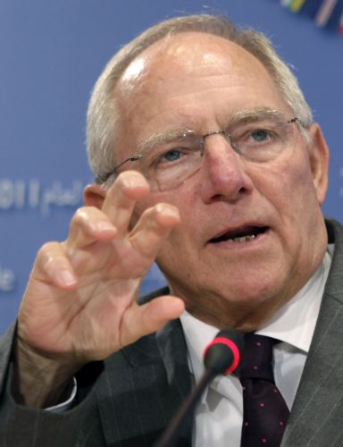 Καλύτερα προετοιμασμένη πλέον η Ευρωζώνη για ενδεχόμενη χρεοκοπία της Ελλάδας, λέει ο Σόιμπλε