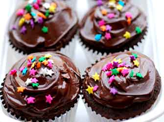 Cupcakes Σοκολάτας με γλάσο Σοκολάτας