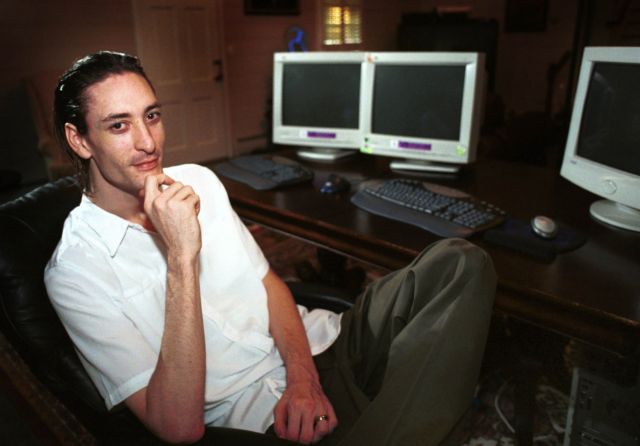 «Στείλτε αυτό το μήνυμα σε φίλους σας»… και καλά ξεμπερδέματα