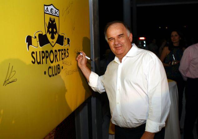 «Καθάρισε» και αποχωρεί ο Παππάς από την ΑΕΚ