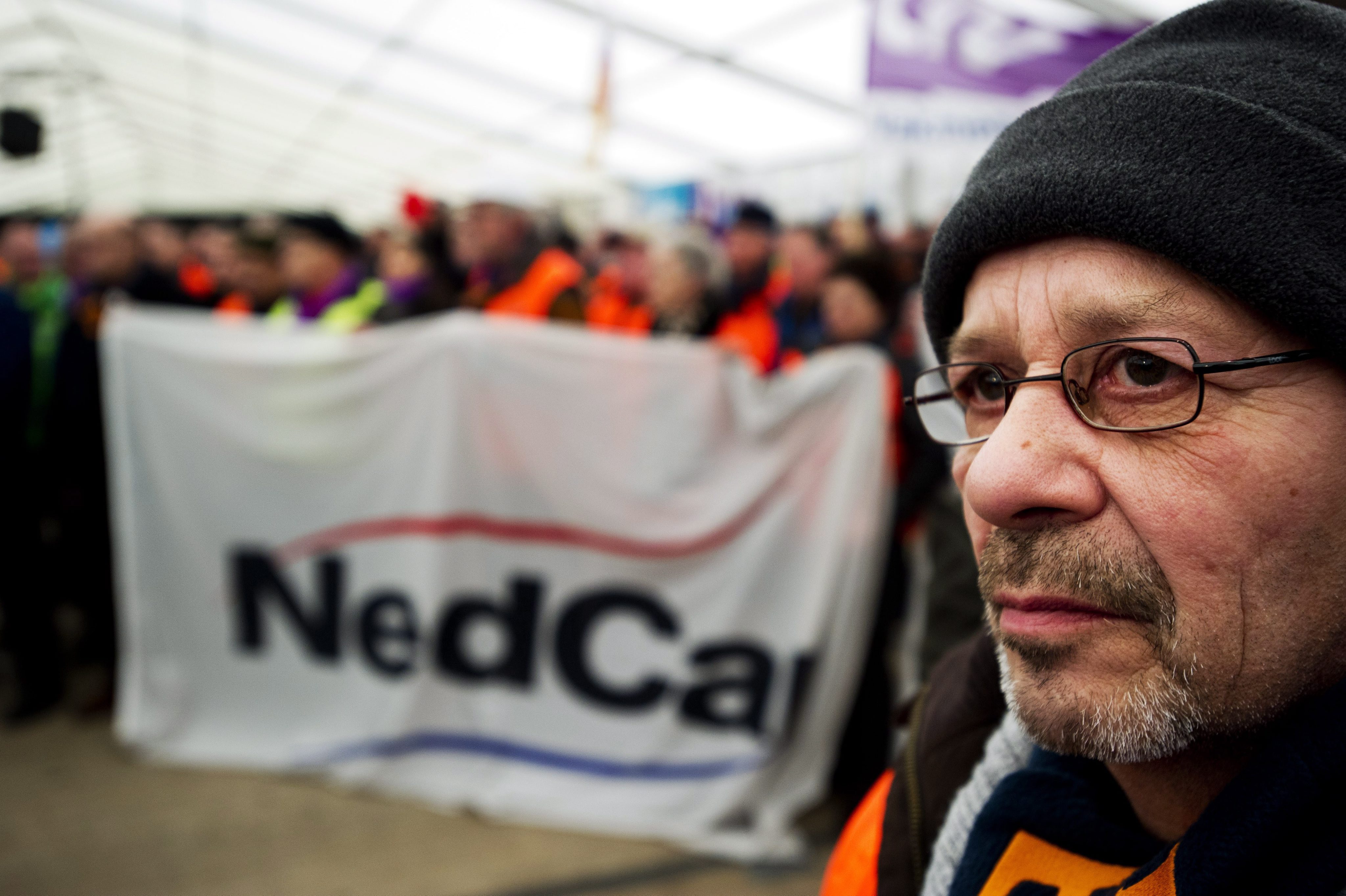 Διαμαρτυρία για το κλείσιμο του εργοστασίου της Mitsubishi στην Ολλανδία