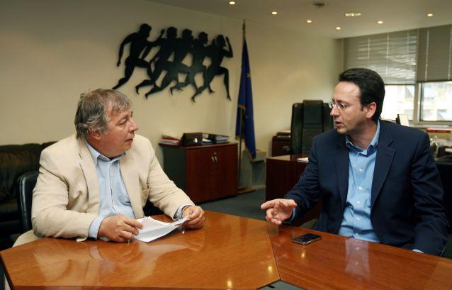 «Είμαστε ανοιχτοί σε διάλογο, όχι στις φωνές υστερίας»