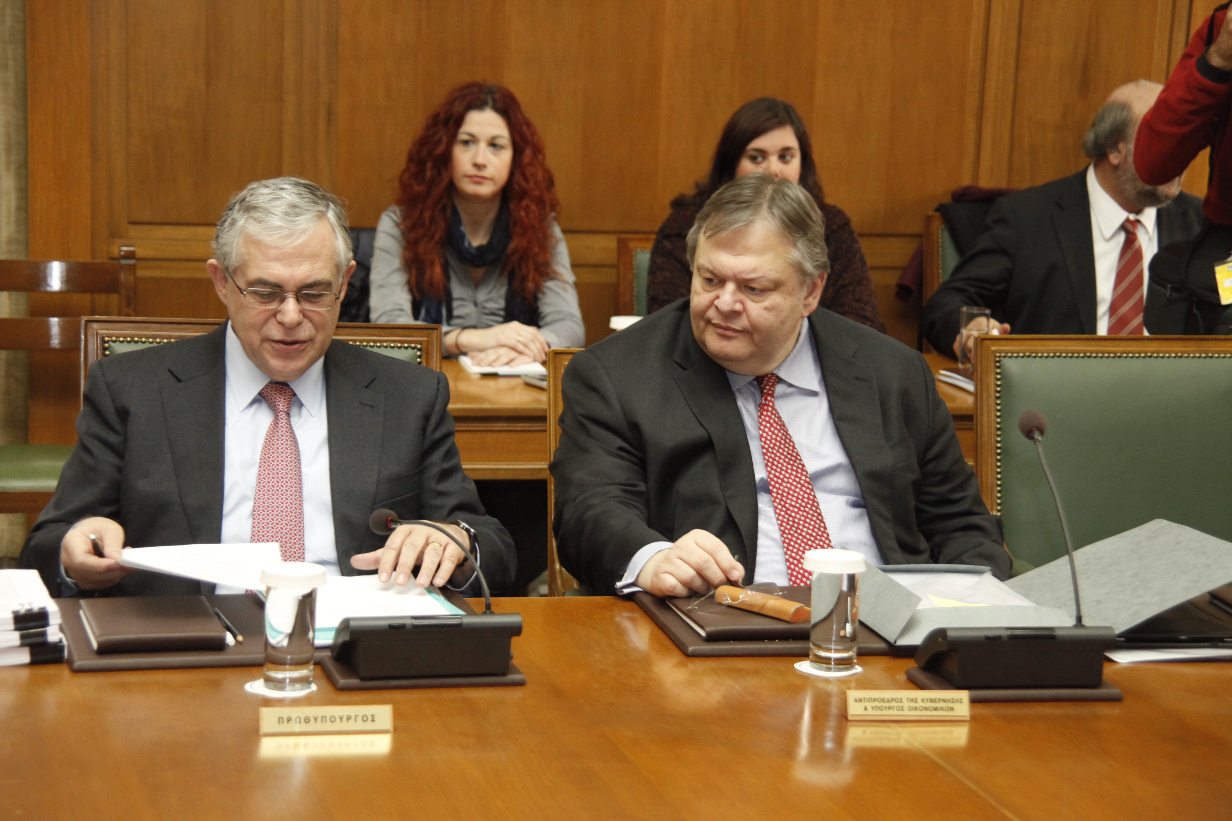 Έκτακτο Υπουργικό Συμβούλιο για τον πρώτο εφαρμοστικό νόμο του νέου Μνημονίου