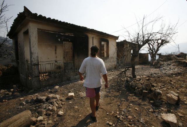 Νεκρή 95χρονη από πυρκαγιά σε μονοκατοικία στον Πειραιά