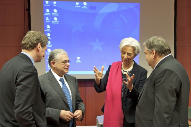 Σε πολλά μέτωπα η μάχη στις Βρυξέλλες για τη βιωσιμότητα του χρέους