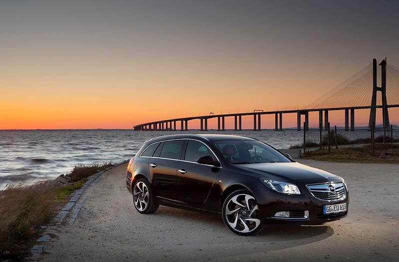 Opel Insignia 2.0 BiTurbo CDTI: Υπερδύναμη