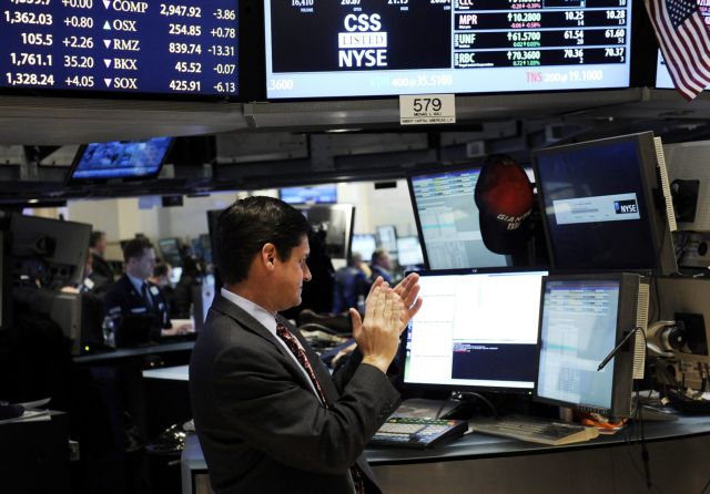 Κέρδη στη Γουόλ Στριτ την Πέμπτη, μεικτά πρόσημα στα ευρωπαϊκά χρηματιστήρια