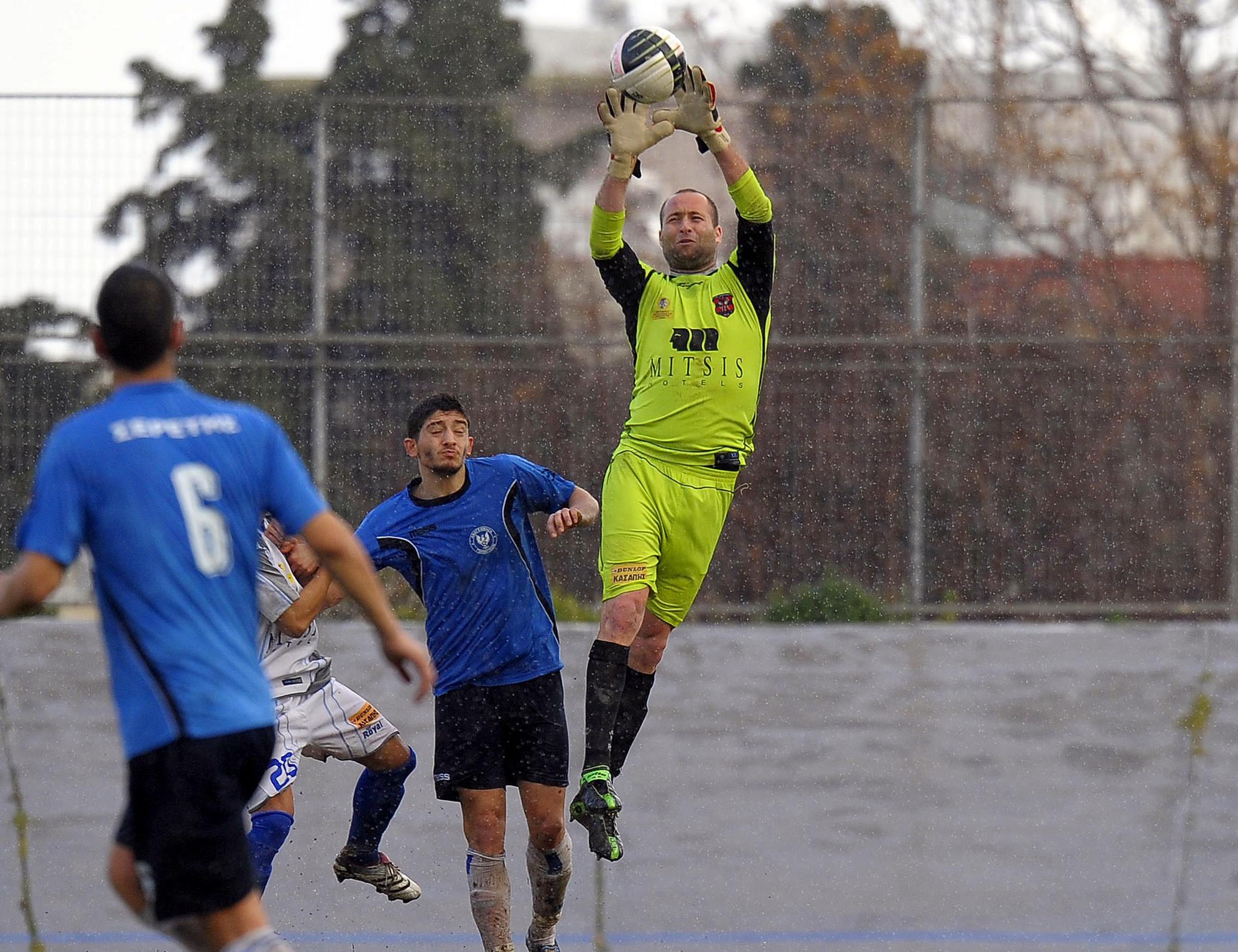 Αναγενν… ήθηκε στην επανάληψη και πήρε τον βαθμό με Πανθρακικό