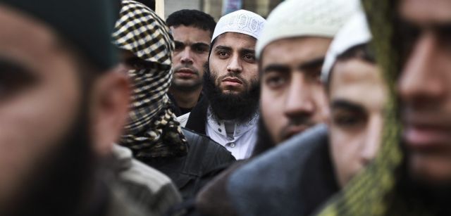 Ο Ερυθρός Σταυρός απομάκρυνε αμάχους και τραυματίες από τη Χομς