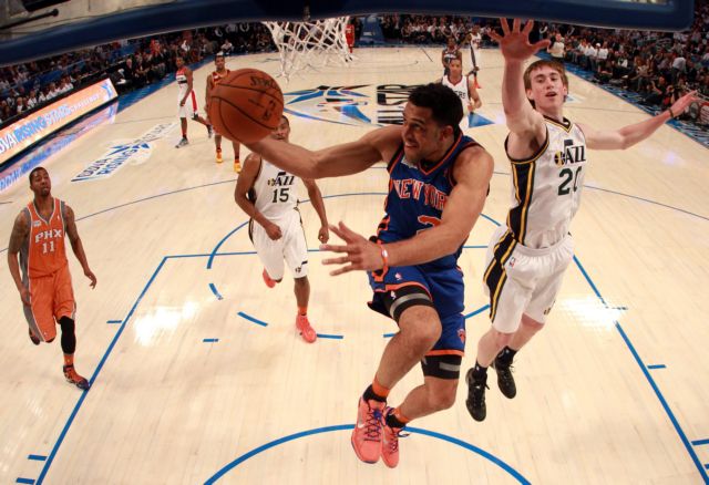 Η ομάδα του Μπάρκλεϊ κέρδισε αυτή του Σακίλ στον αγώνα που άνοιξε το All star game