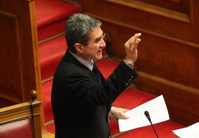 Υψηλοί τόνοι στη Βουλή για το νομοσχέδιο του υπουργείου Υγείας