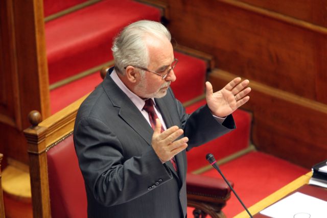 Στον ΟΑΕΔ οι αρμοδιότητες, η περιουσία και το προσωπικό από ΟΕΚ και Εργατική Εστία