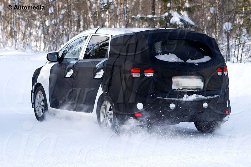 KIA Rondo 2013: «Διπλή παγίδα»