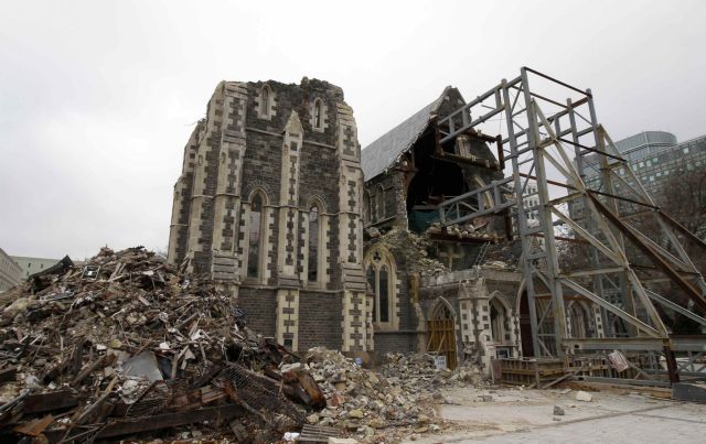 Κατεδαφίζεται ο εμβληματικός καθεδρικός ναός του Κράιστσερτς