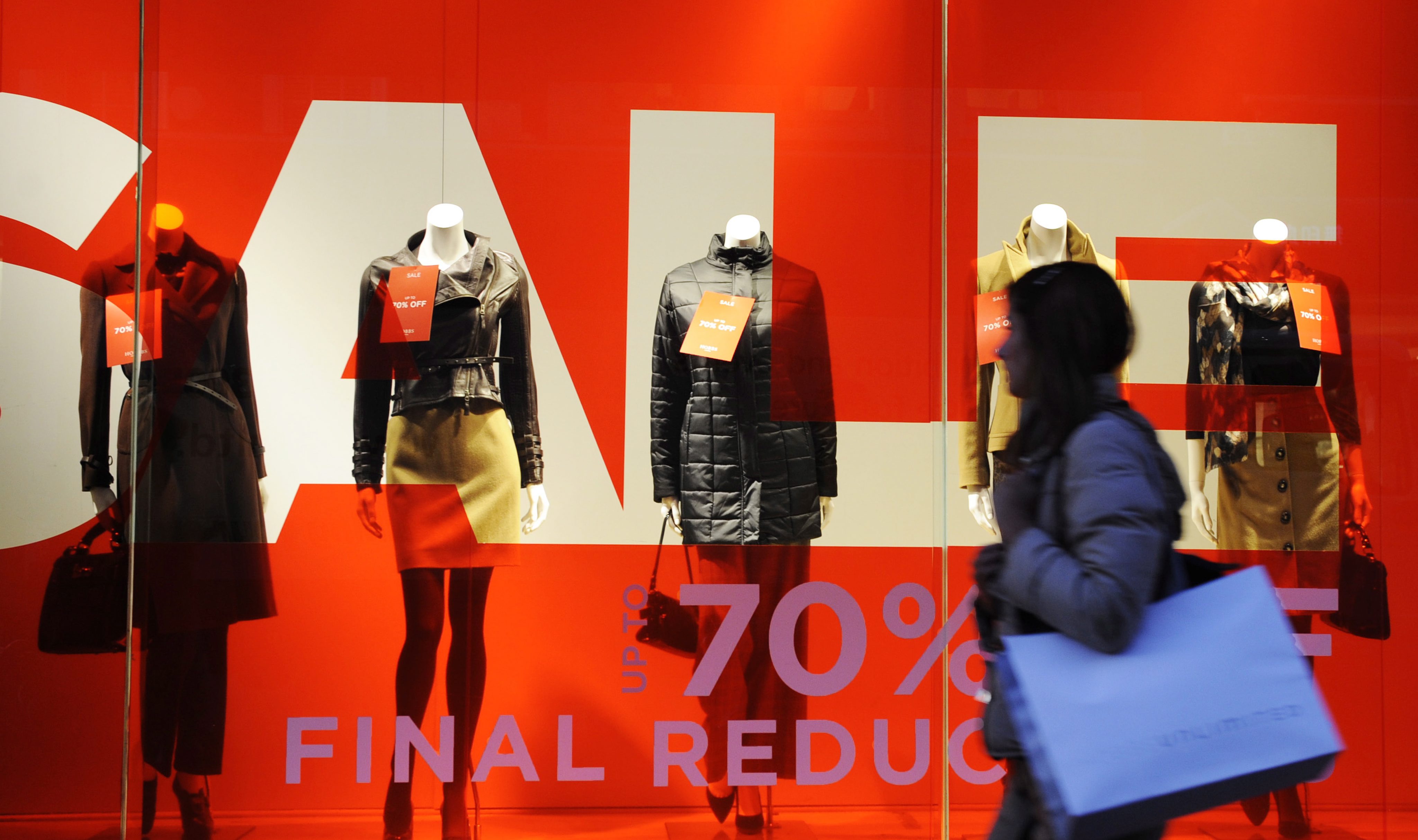 Απώλεια 6 δισ. ευρώ από την καθίζηση της αγοράς στις χειμερινές εκπτώσεις