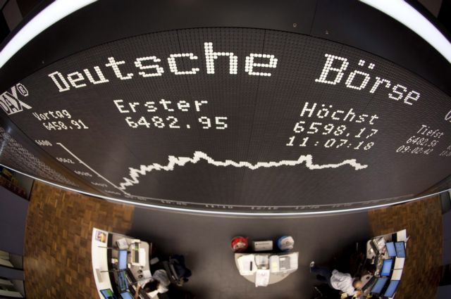 Υποχώρησαν τη Δευτέρα οι χρηματιστηριακοί δείκτες σε Ευρώπη και ΗΠΑ